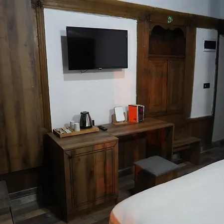 Отель Ayten Hanim Konagi *